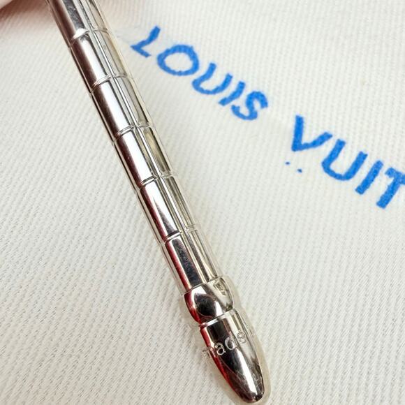 Louis Vuitton Agenda Pen - Etsy Louis Vuitton Silver agenda planner ink pen! Nice!